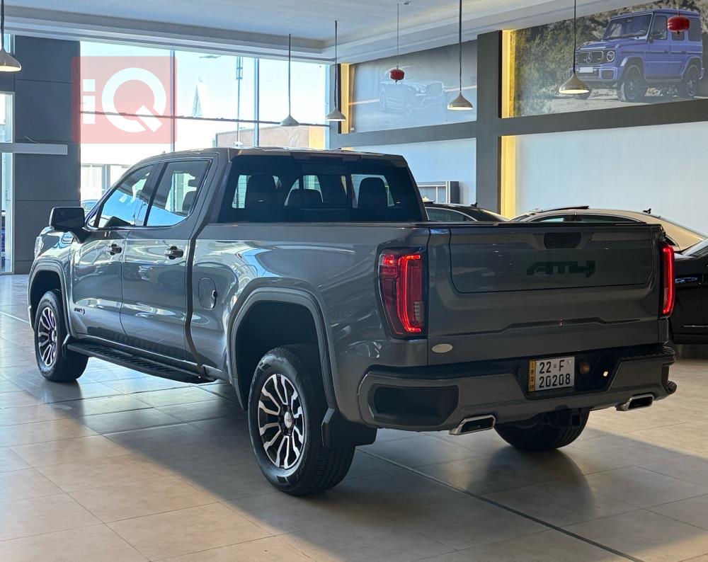 GMC Sierra